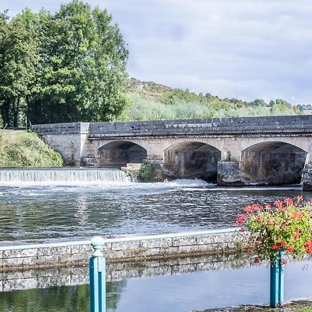 Entre Canal Et Vignes Bed & Breakfast Escolives-Sainte-Camille Exterior photo
