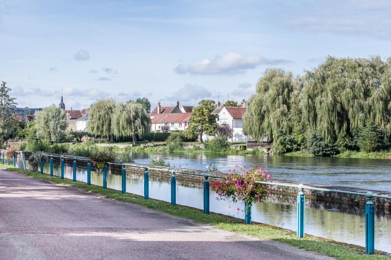 Entre Canal Et Vignes Bed & Breakfast Escolives-Sainte-Camille Exterior photo
