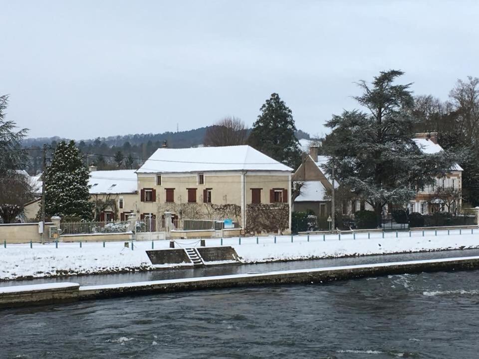 Entre Canal Et Vignes Bed & Breakfast Escolives-Sainte-Camille Exterior photo